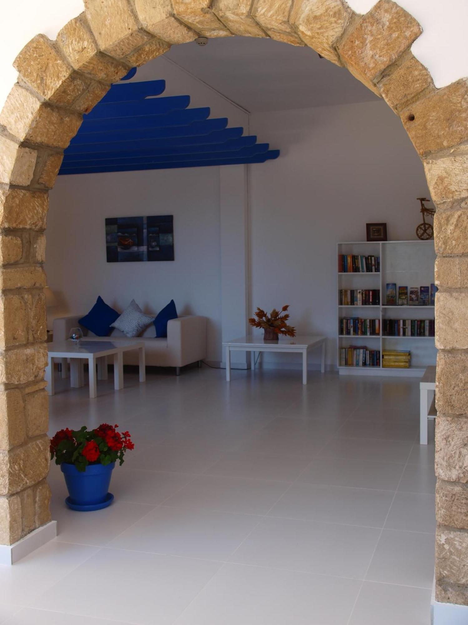 Hilltop Gardens Hotel Apartments Paphos Exterior photo