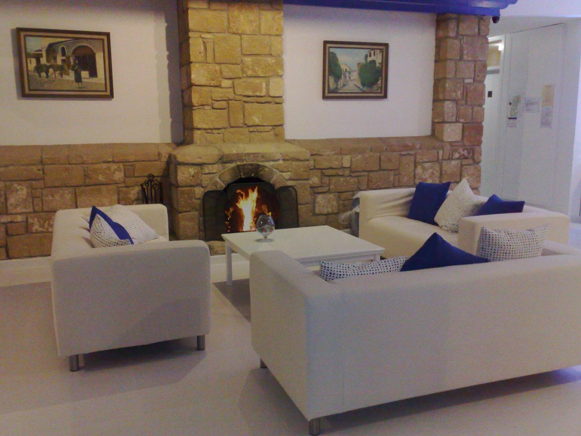 Hilltop Gardens Hotel Apartments Paphos Exterior photo