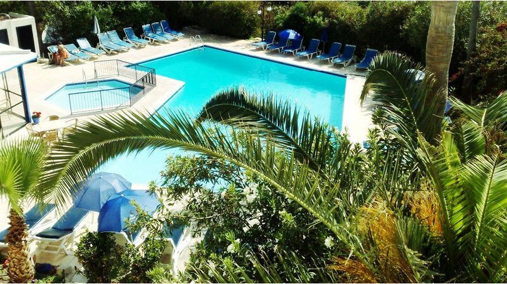 Hilltop Gardens Hotel Apartments Paphos Exterior photo